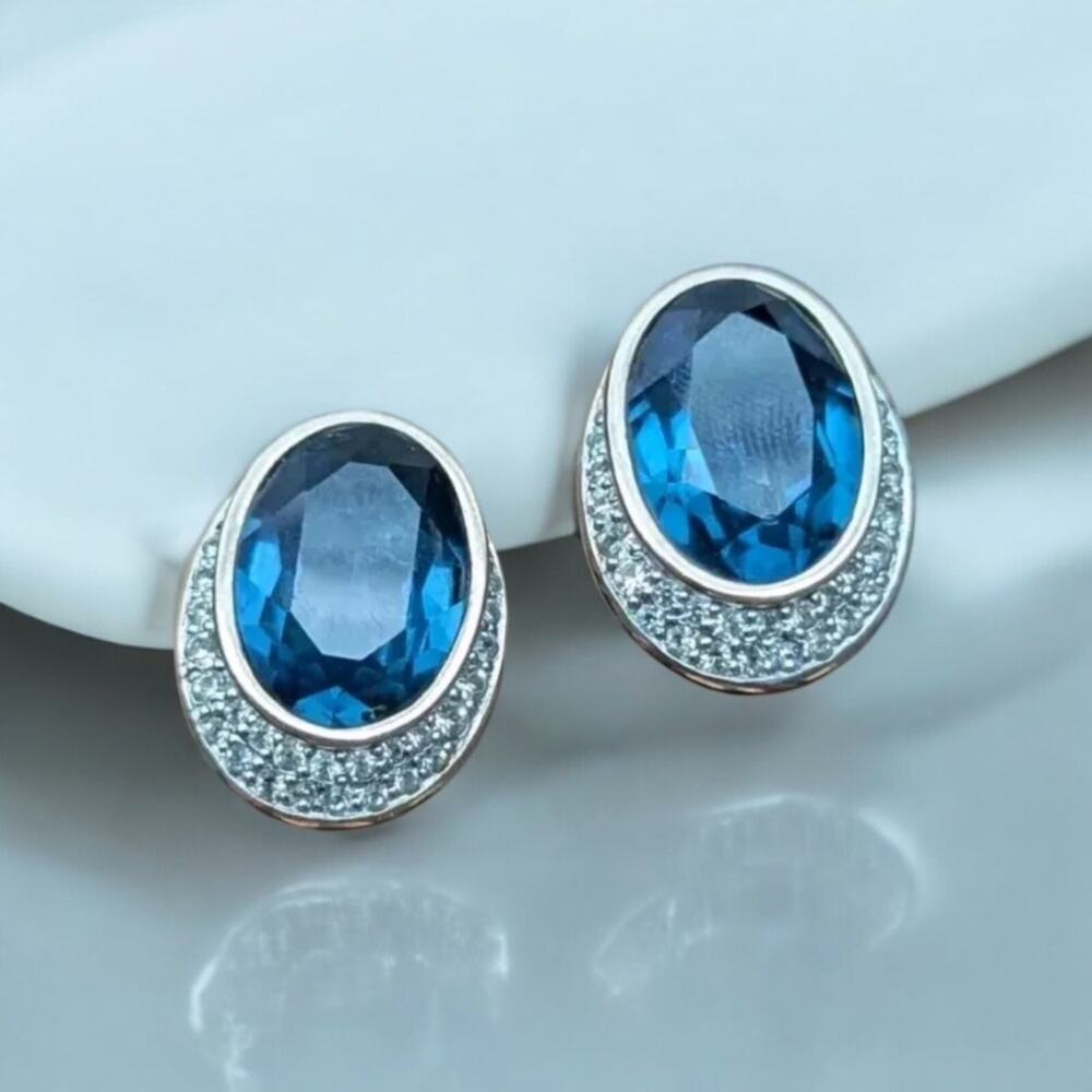 Vintage Panetta Sapphire Blue Crystal Pave Rhinestone Earrings Gold Plated Clip